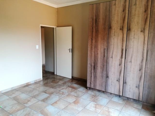 To Let 2 Bedroom Property for Rent in Melodie North West